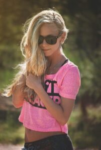 つむじが目立たない髪型でおしゃれに見せる方法は？