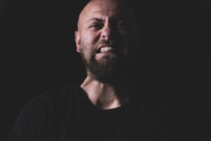 男性がつむじハゲを忙しい朝に隠す方法は？